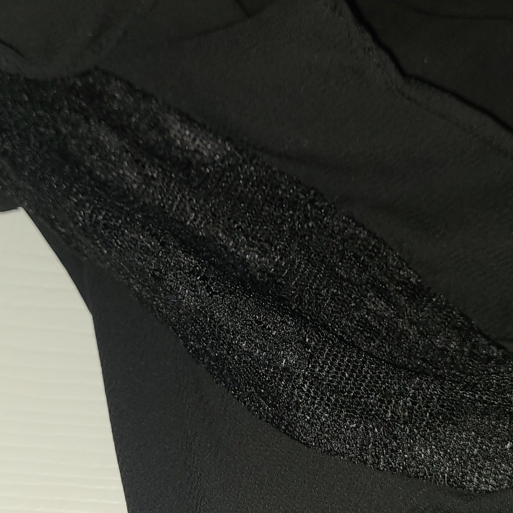 MINE Ruffle Sleeve Blouse - Picture 3 of 6
